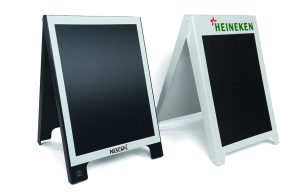 Reklamne A table